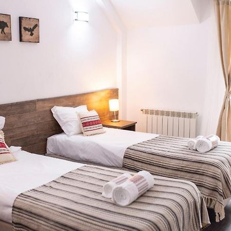 Hotel Floare De Colt Manastirea Humorului Luaran gambar