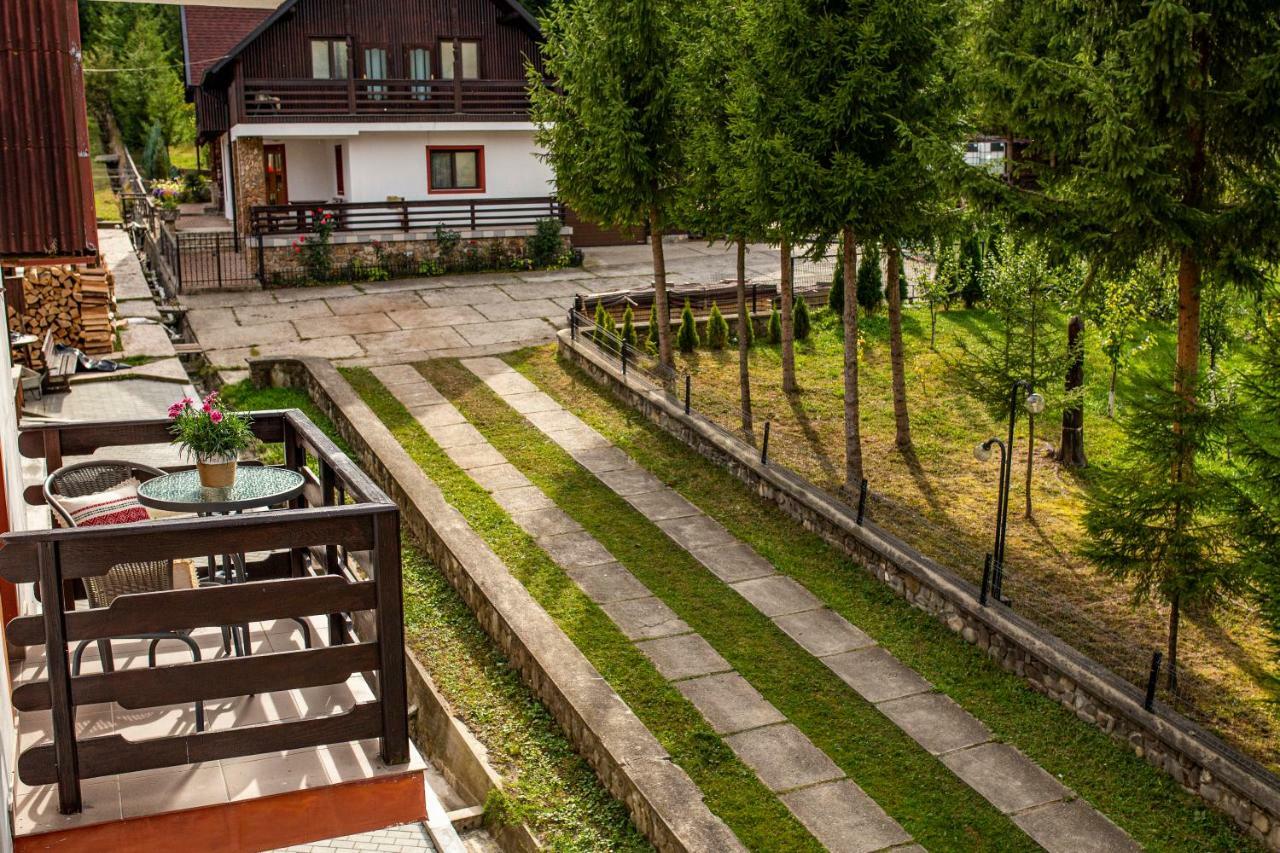 Hotel Floare De Colt Manastirea Humorului Luaran gambar