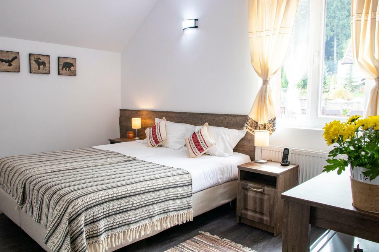 Hotel Floare De Colt Manastirea Humorului Luaran gambar